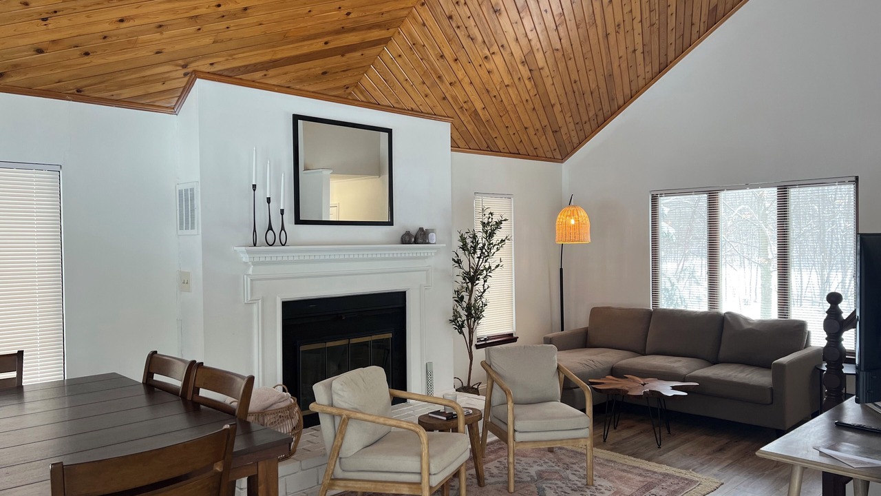 Photo of Livingroom in Elmira