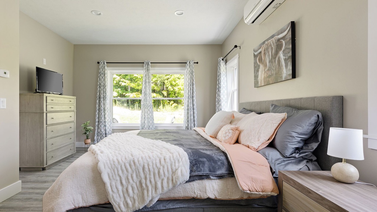 Photo of Bedroom in Cedar