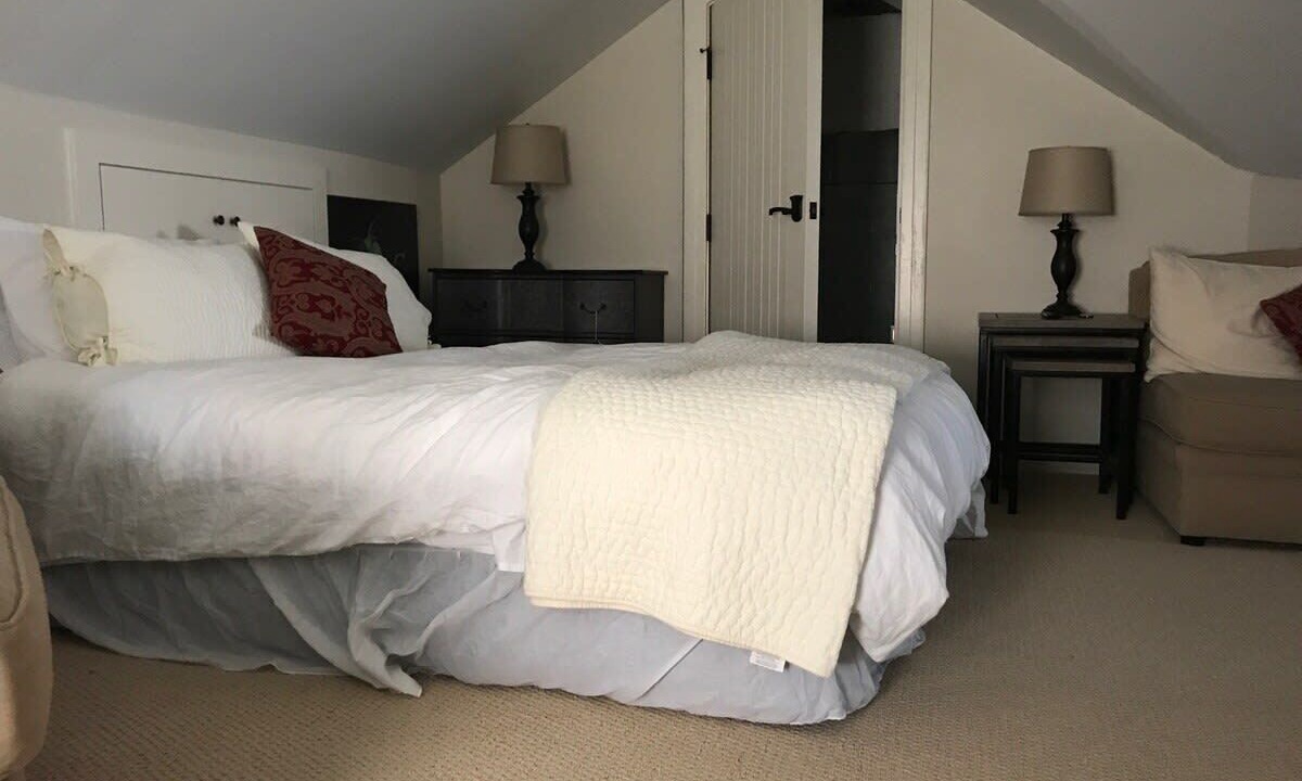 Photo of Bedroom in Shorewood