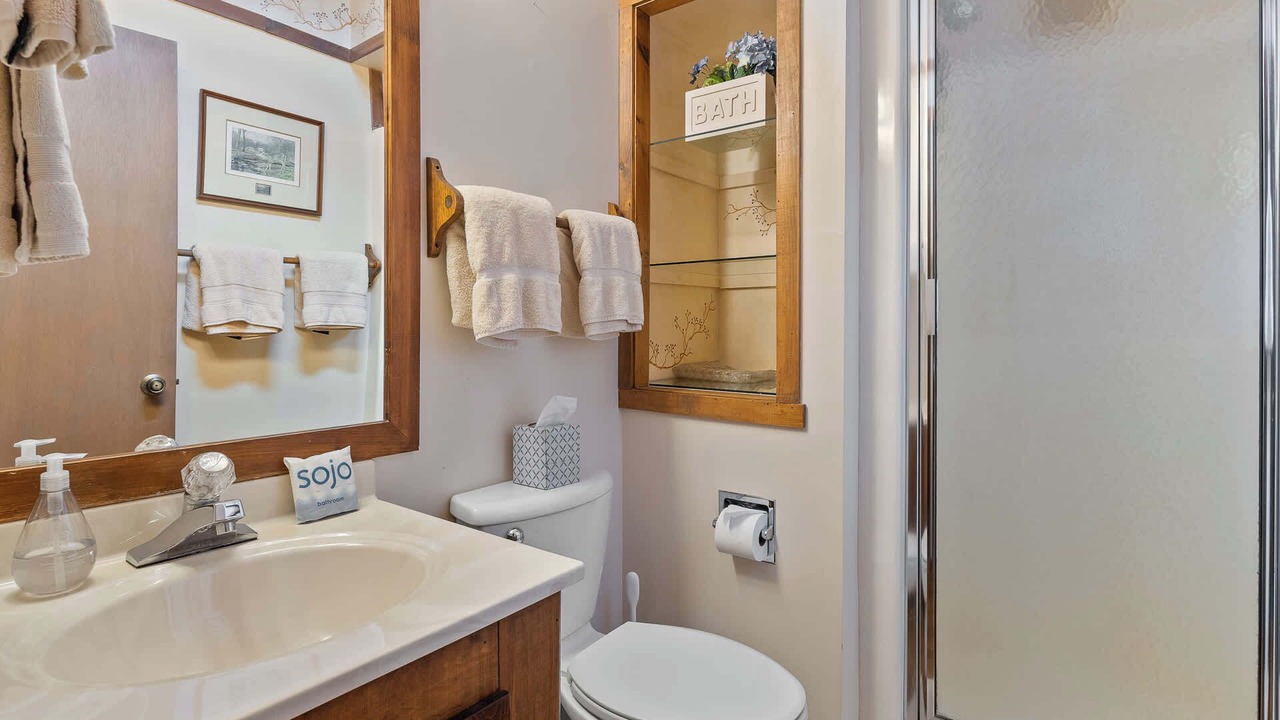 Photo of Bathroom in Ellison Bay