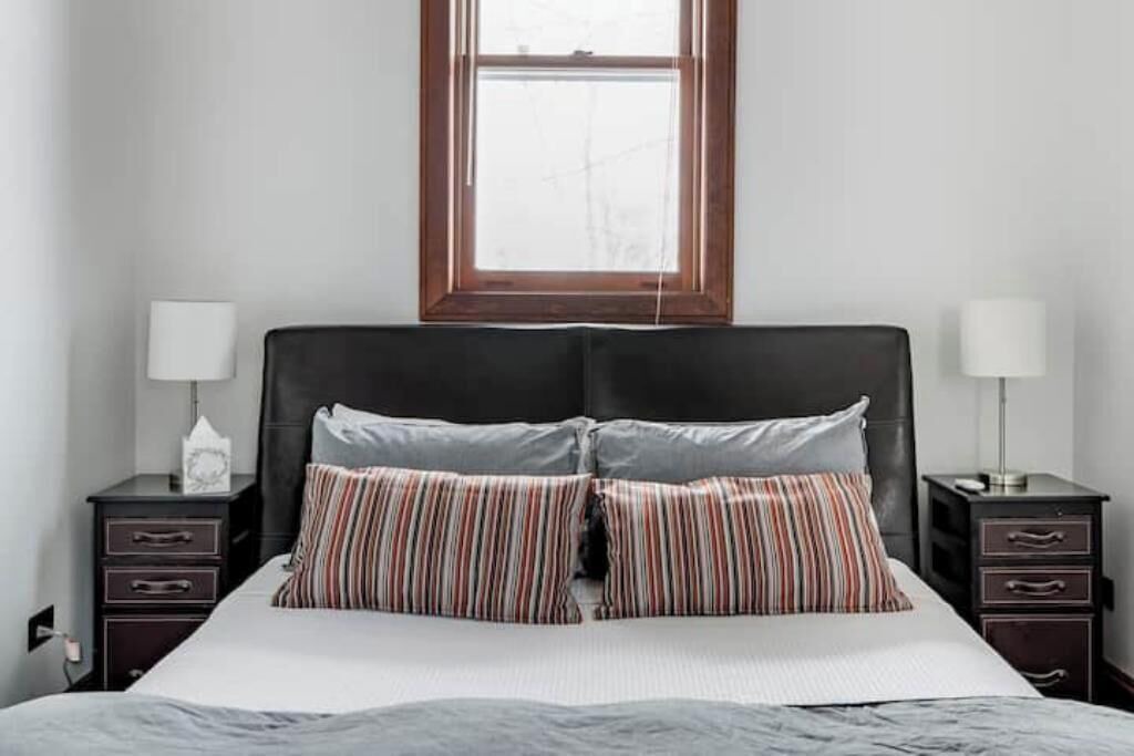 Photo of Bedroom in Wrigleyville