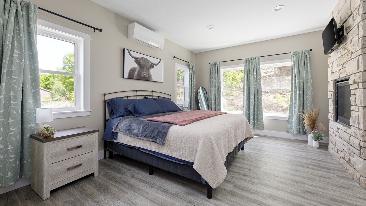 Photo of Bedroom in Cedar