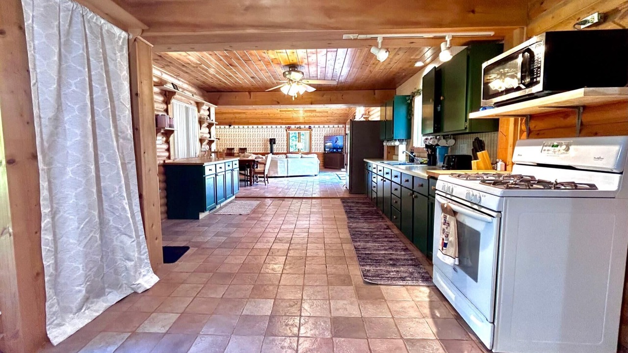 Photo of Kitchen in Bessemer