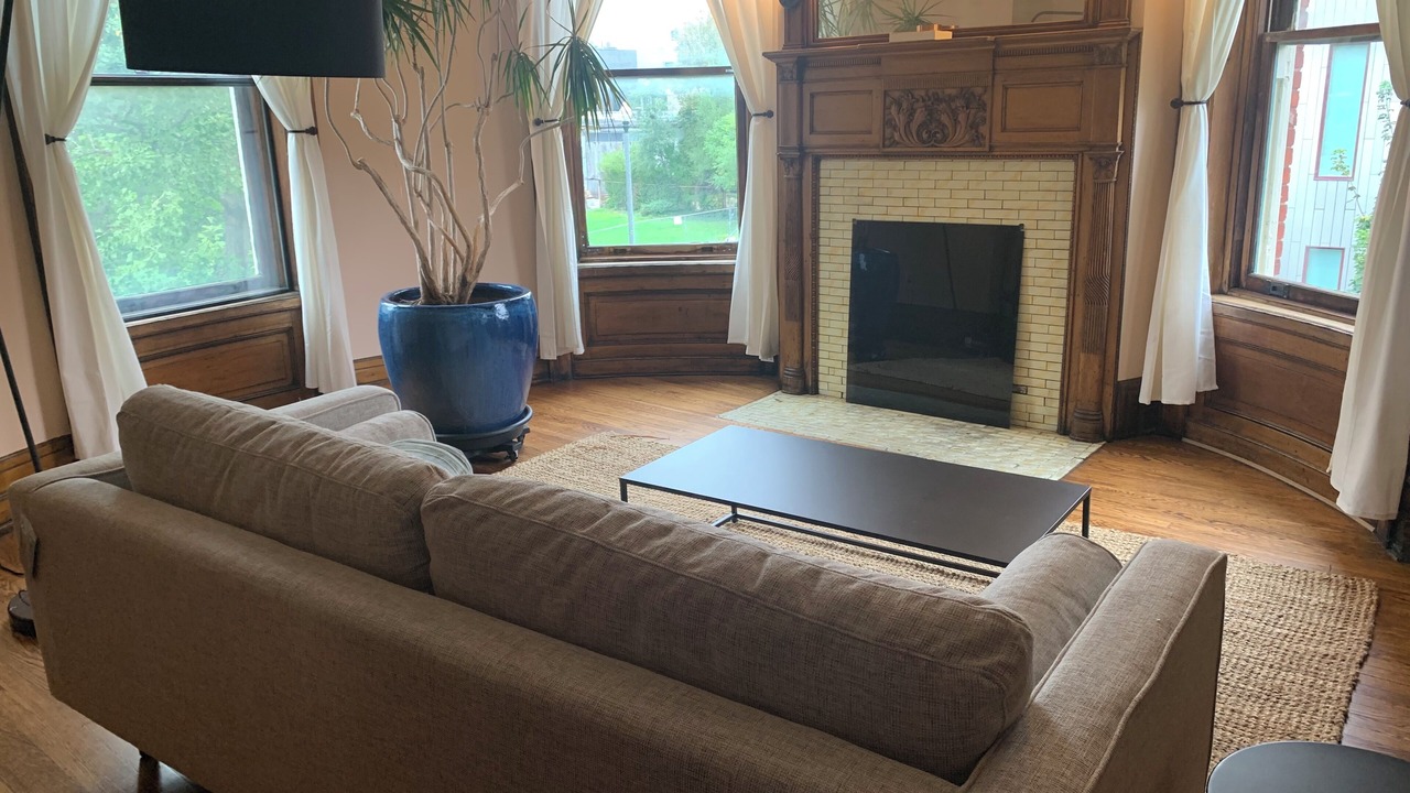 Photo of Livingroom in Midtown