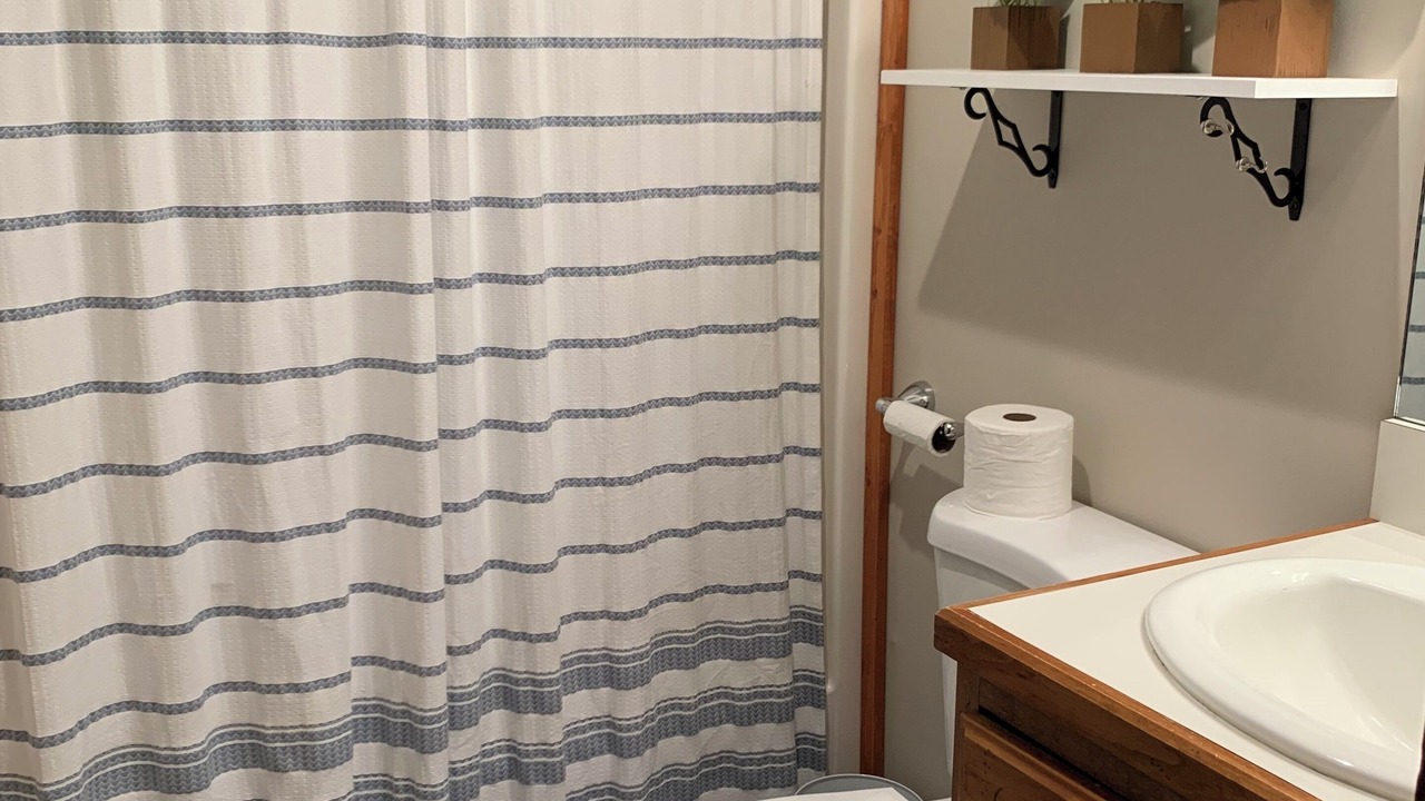 Photo of Bathroom in Cedar