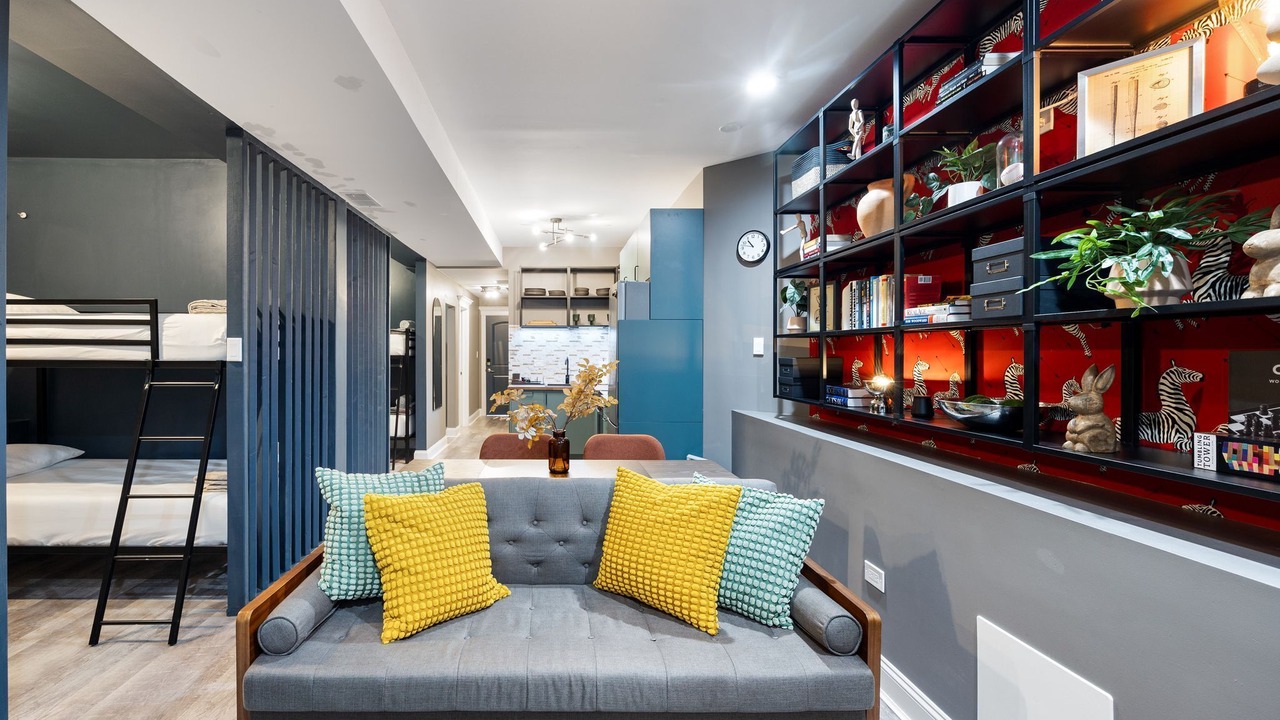 Photo of Livingroom in Wrigleyville