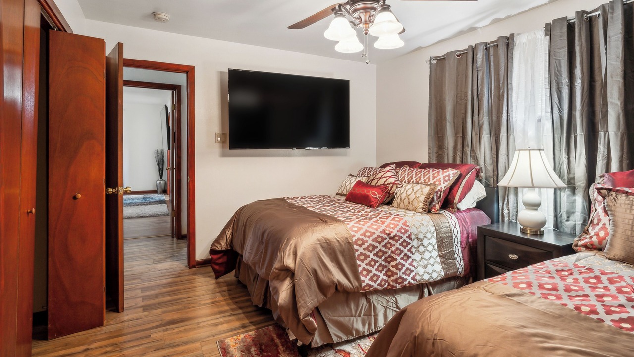 Photo of Bedroom in Pines Village