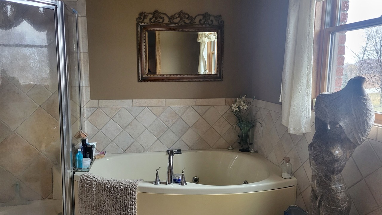 Photo of Bathroom in Van Dyne