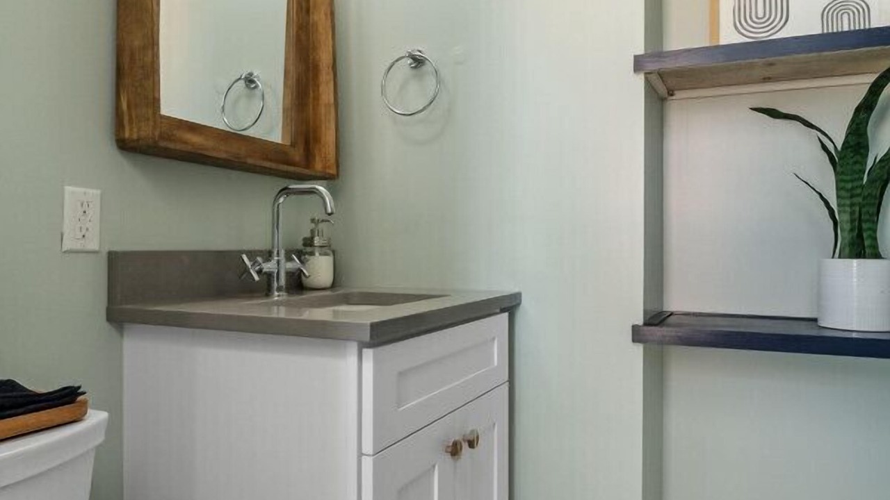 Photo of Bathroom in Shaw