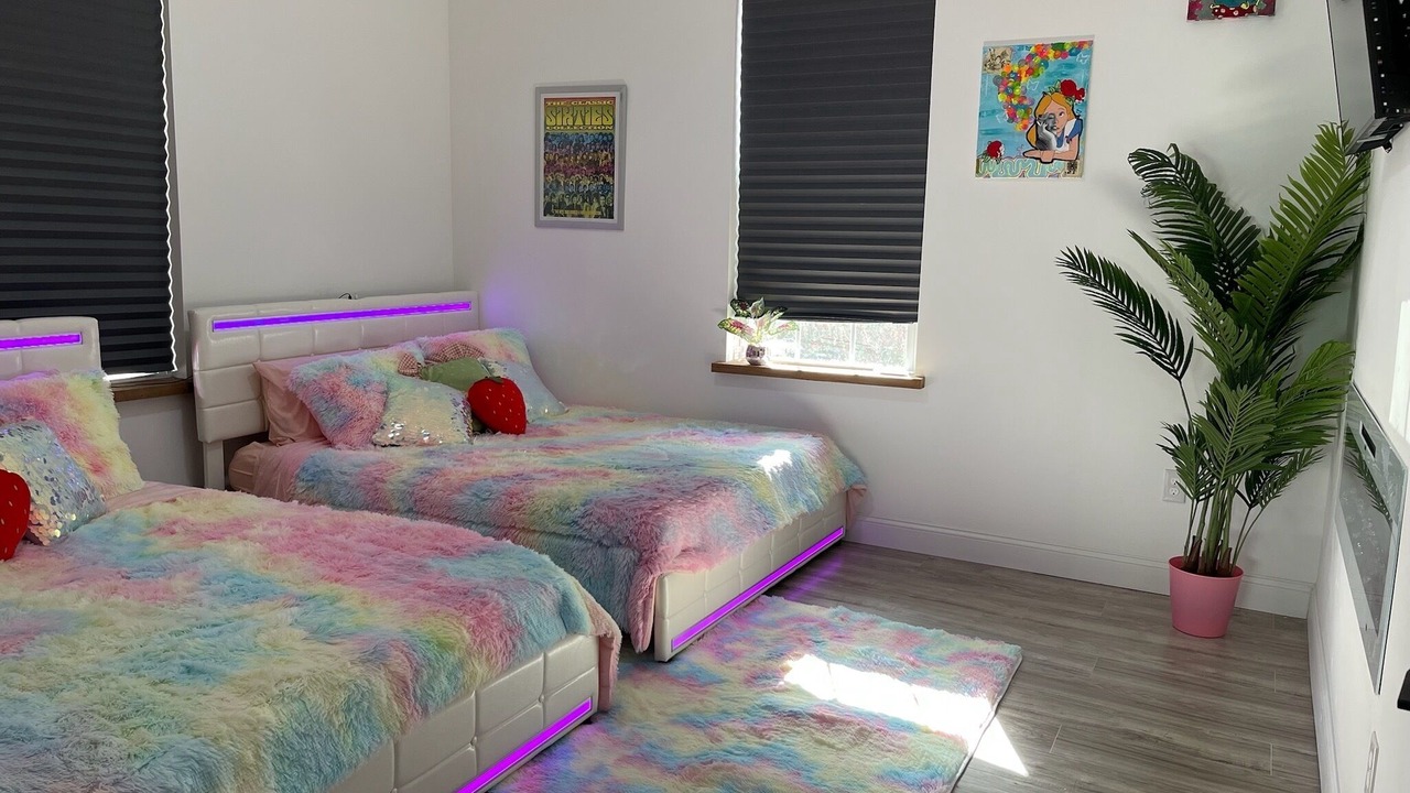 Photo of Bedroom in Cooper-Young Historic District