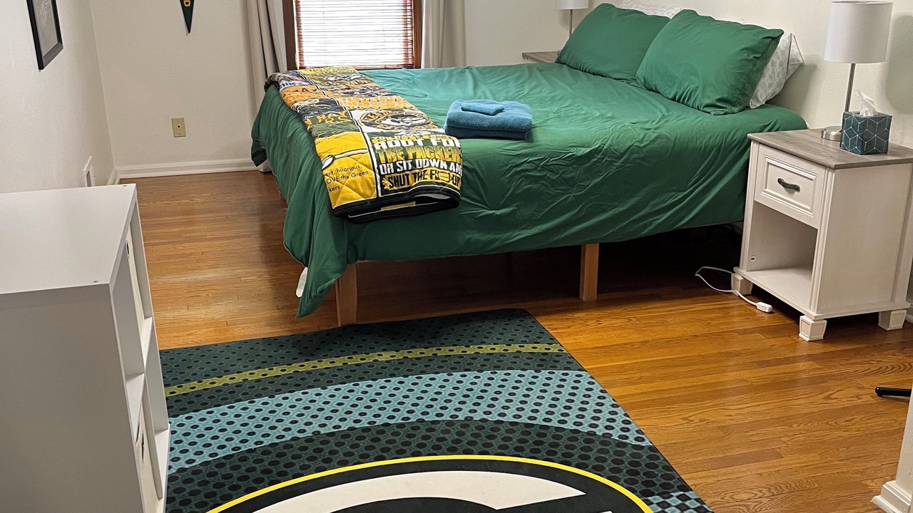 Photo of Others in Green Bay