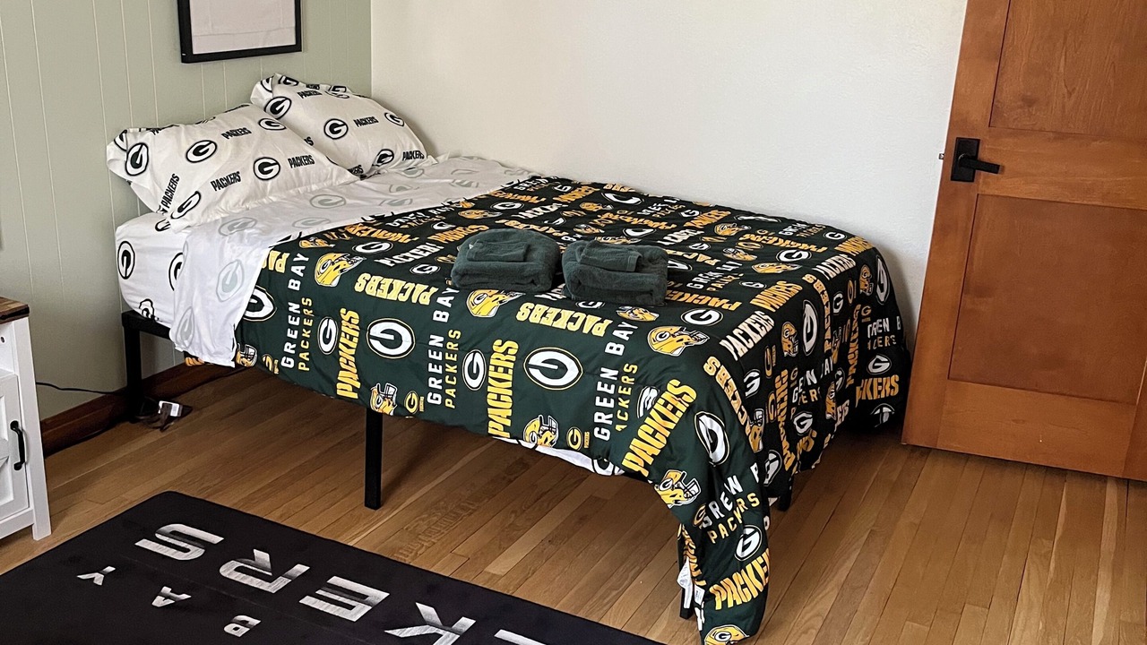 Photo of Others in Green Bay