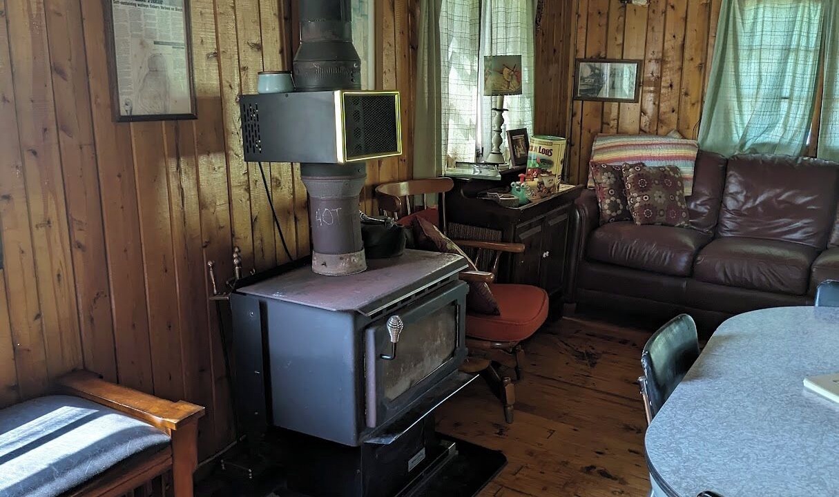 Photo of Livingroom in Kewadin