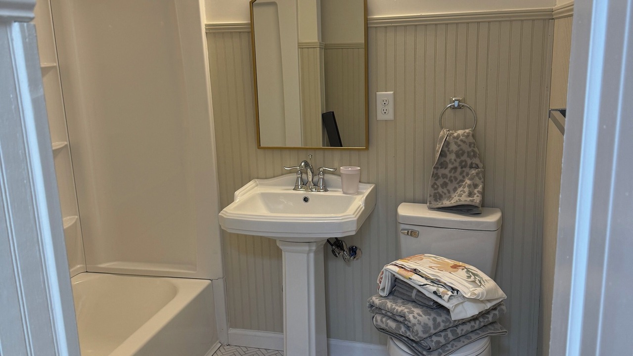 Photo of Bathroom in Shelbyville