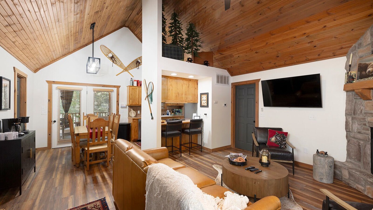 Photo of Livingroom in Branson West