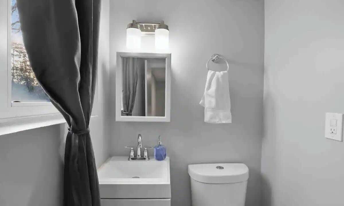 Photo of Bathroom in Forestview