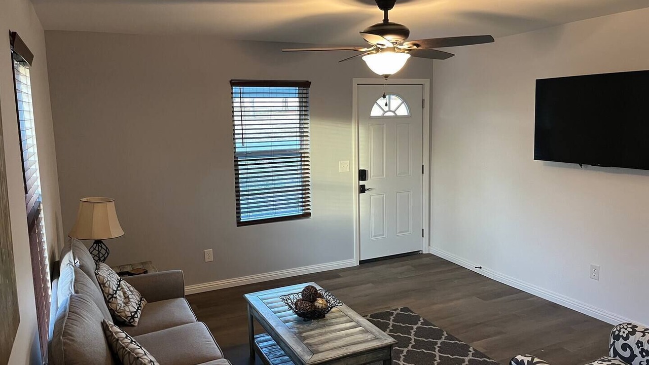 Photo of Livingroom in Perryville