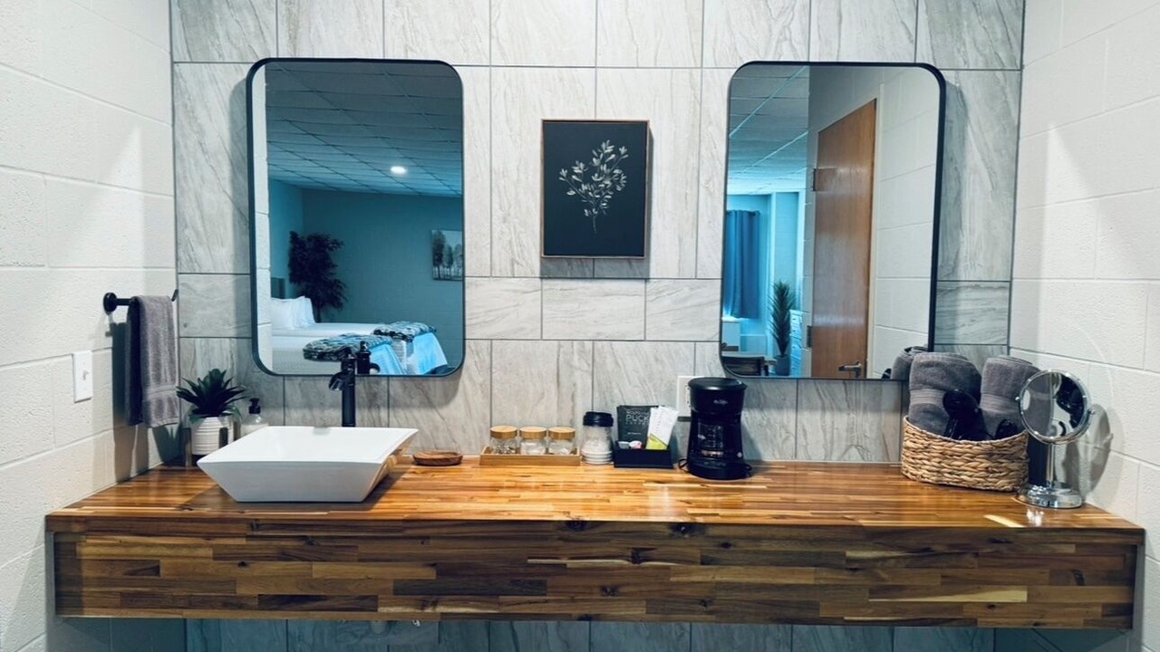 Photo of Bathroom in Wellston