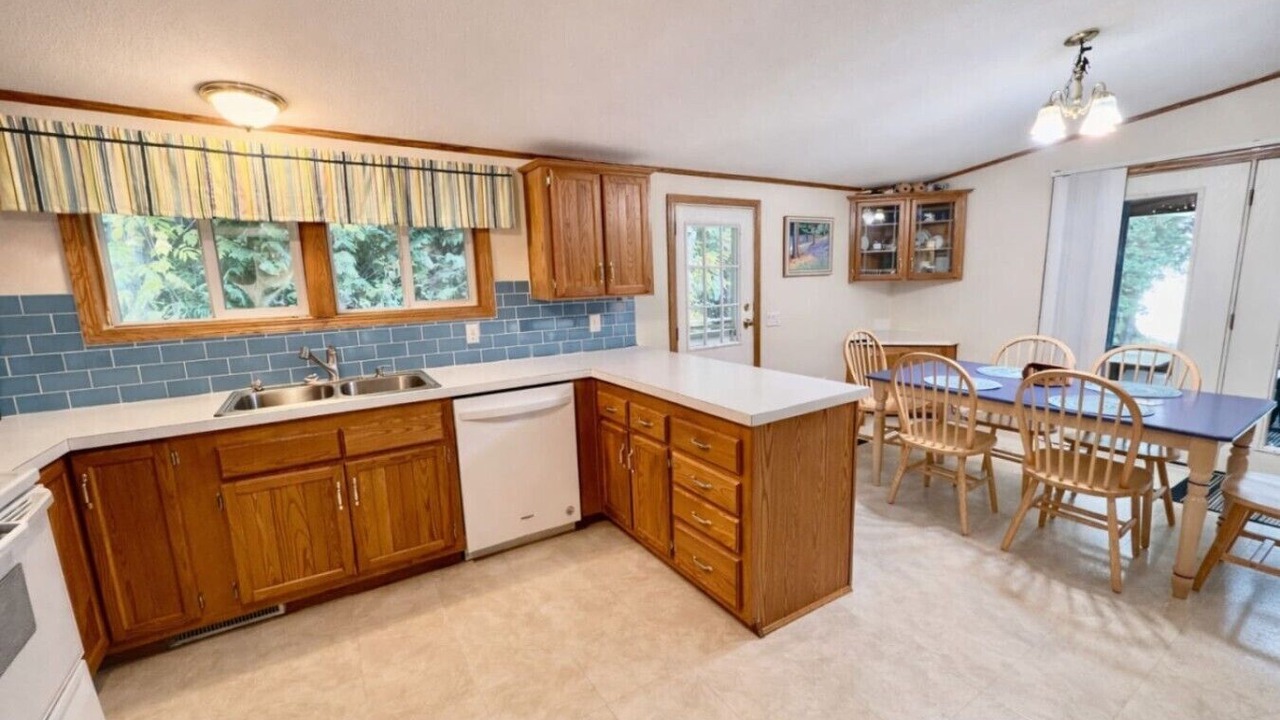 Photo of Kitchen in Rowleys Bay