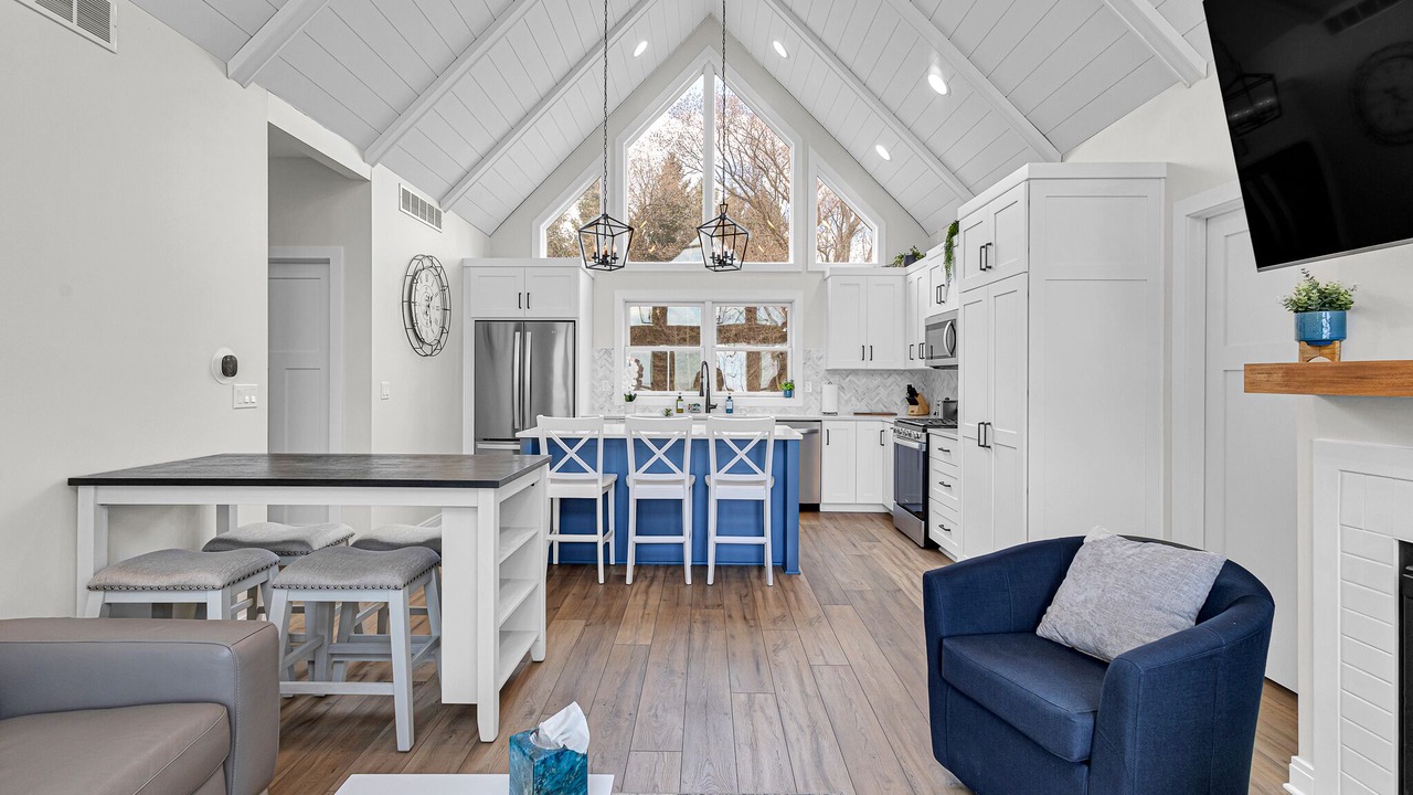 Photo of Livingroom in Cleveland