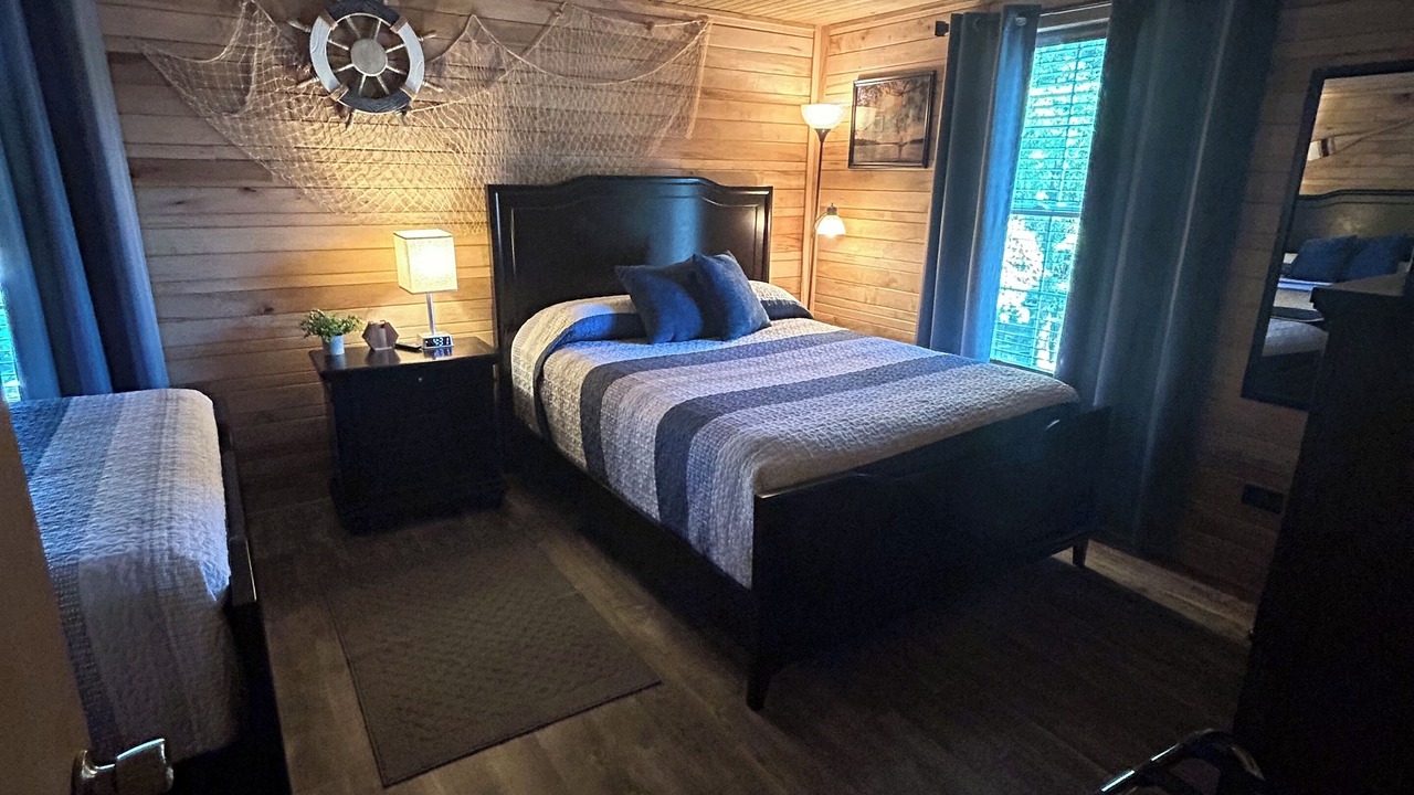 Photo of Bedroom in Grand Rivers
