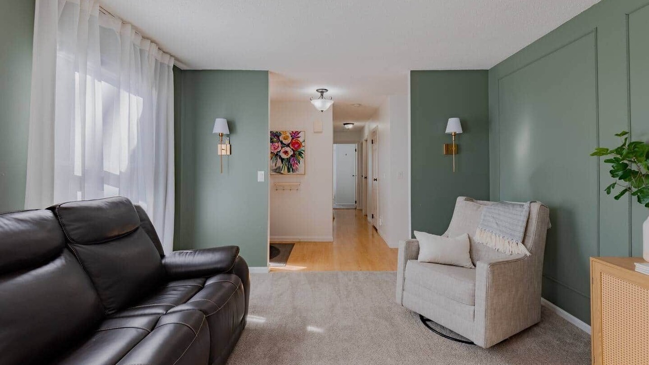 Photo of Livingroom in Midland