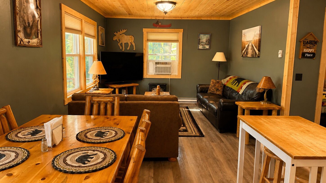 Photo of Livingroom in Lake Arrowhead