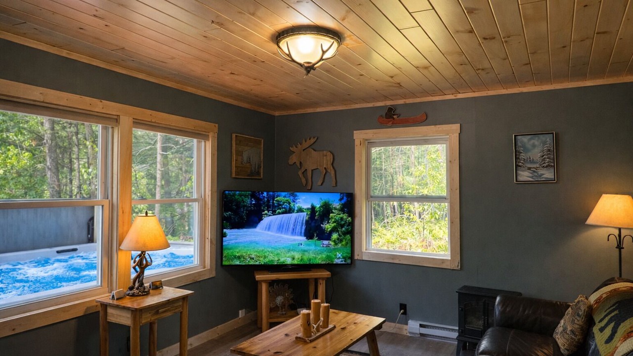Photo of Livingroom in Lake Arrowhead