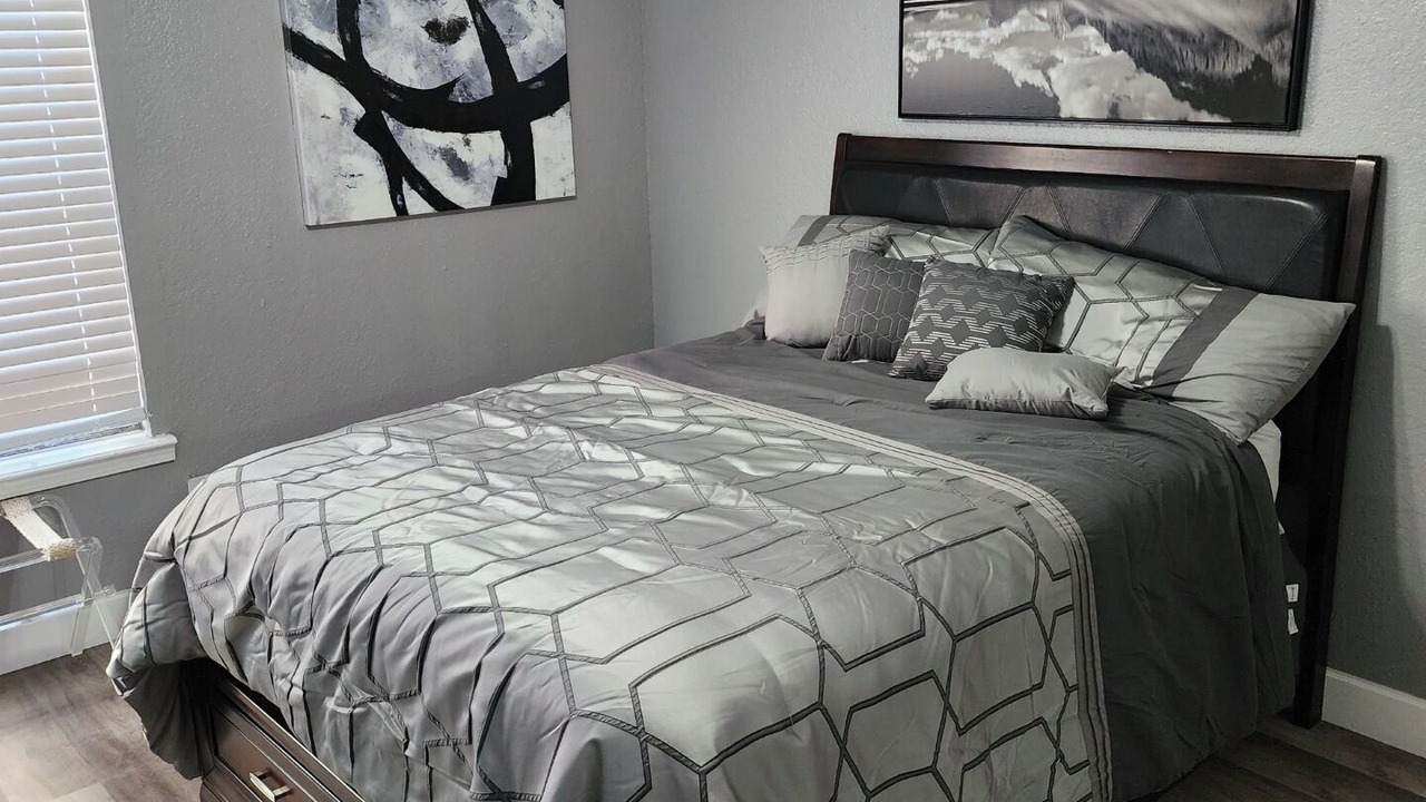 Photo of Bedroom in Shreveport