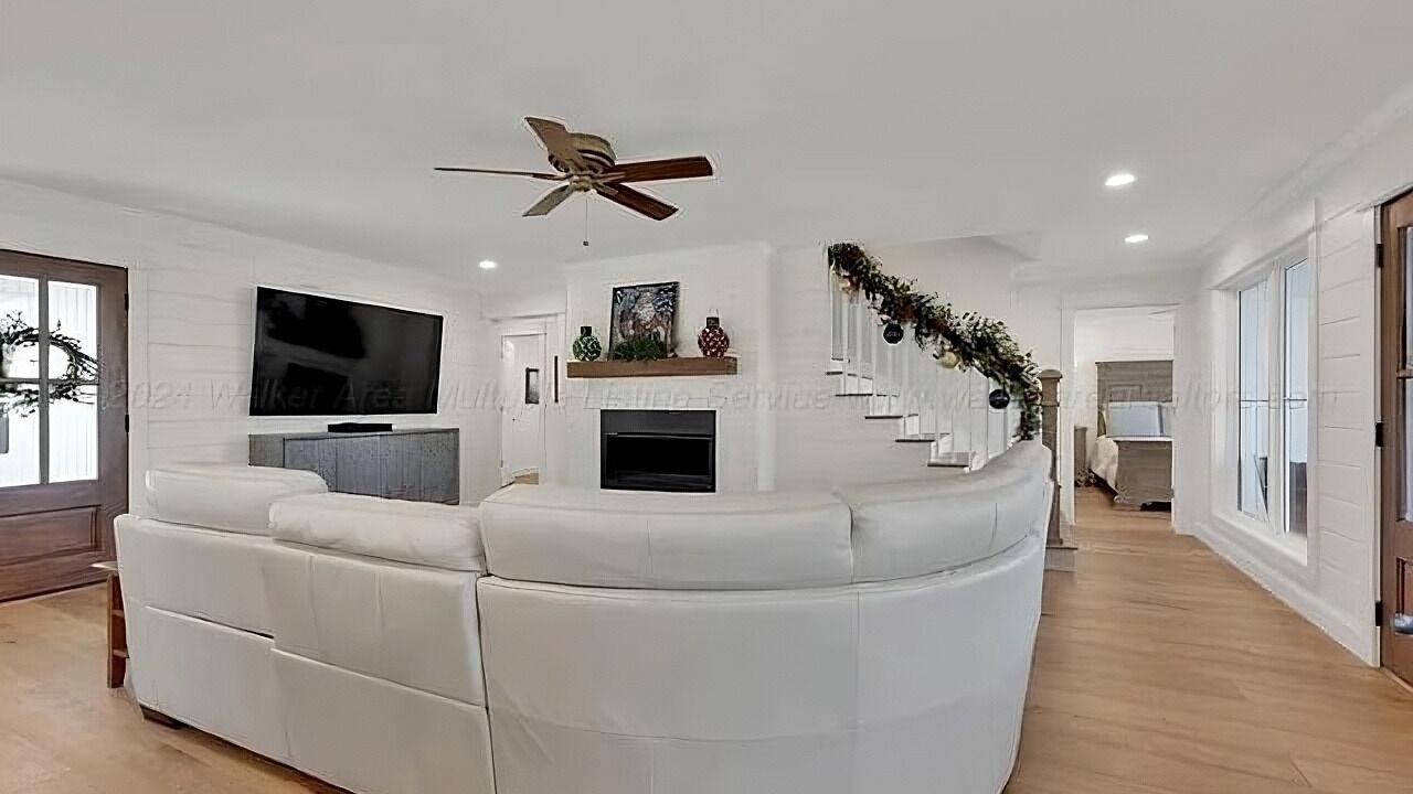 Photo of Livingroom in Double Springs