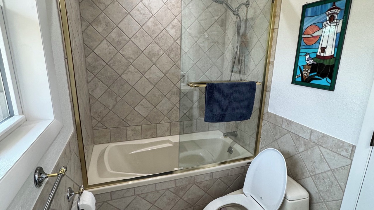 Photo of Bathroom in Hardin