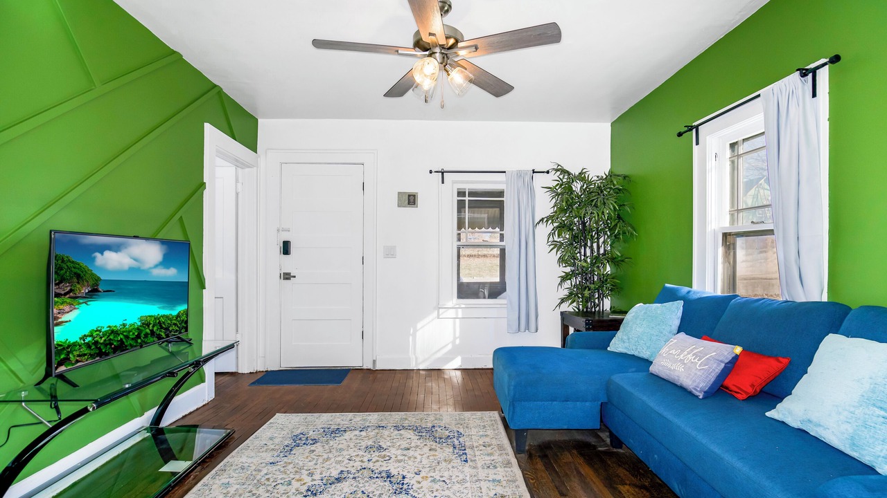 Photo of Livingroom in Rosedale