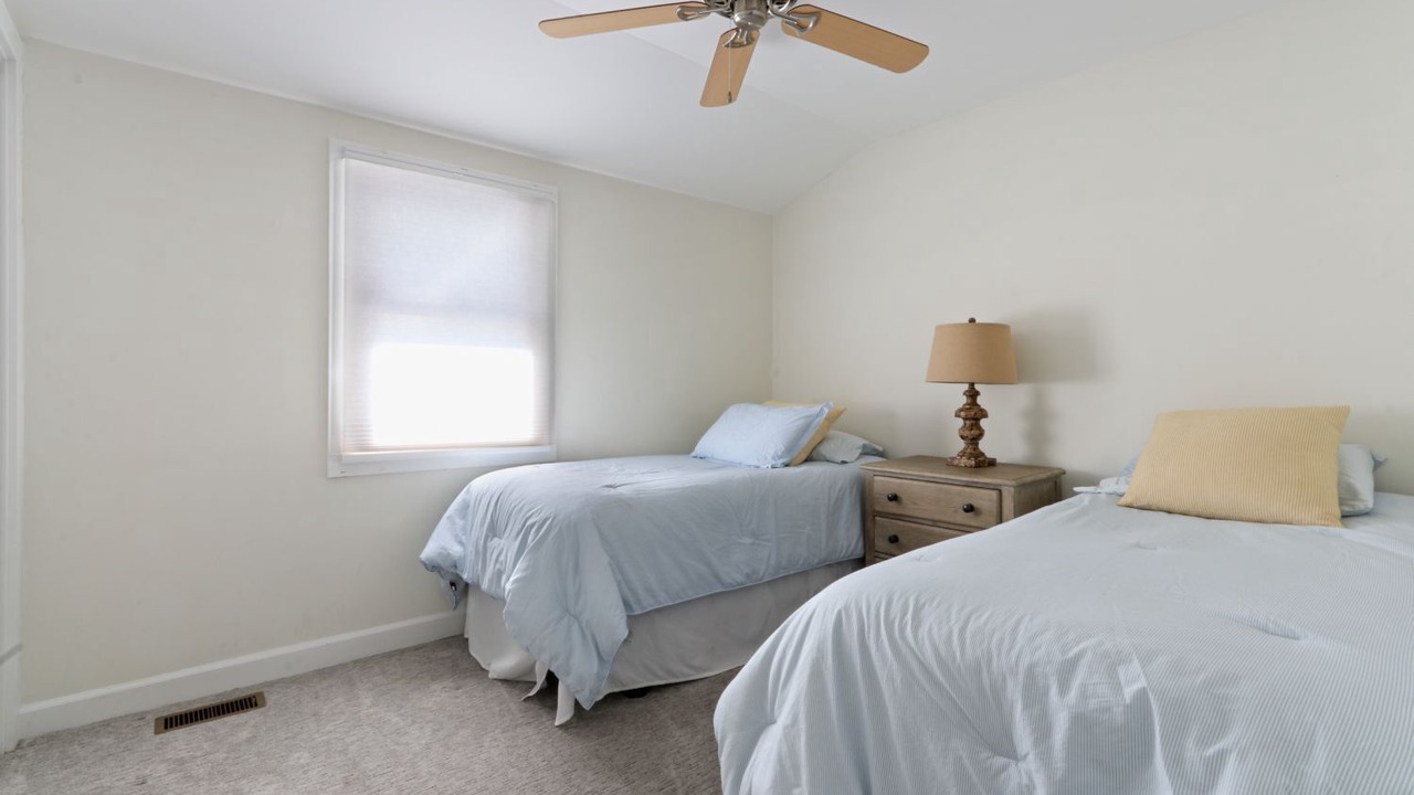 Photo of Bedroom in Country Club Estates