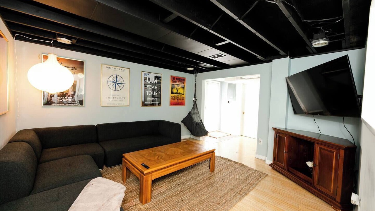 Photo of Livingroom in St. Louis
