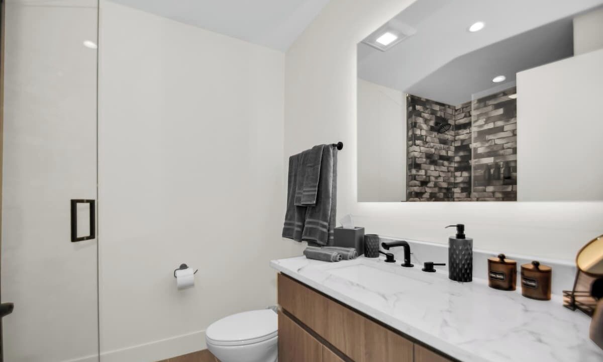 Photo of Bathroom in Near North Side