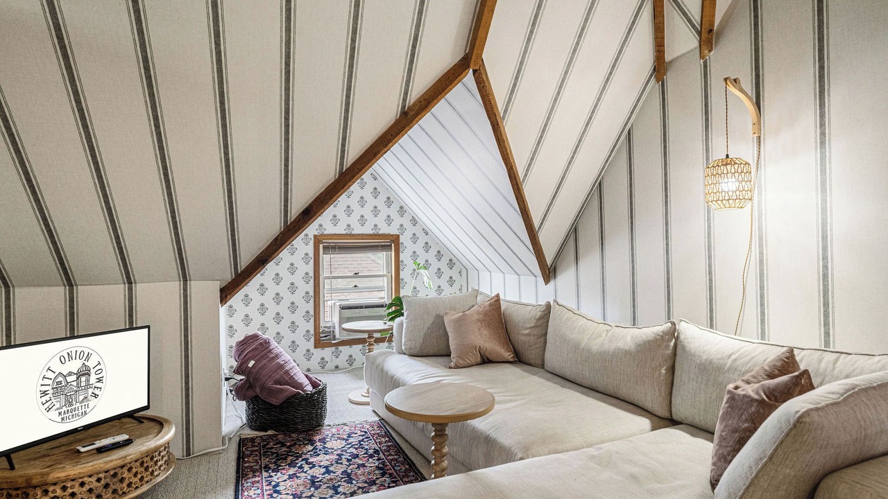 Photo of Livingroom in Marquette