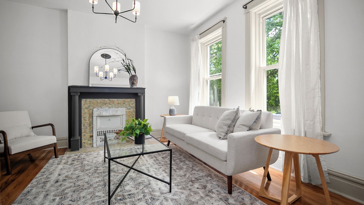 Photo of Livingroom in Shaw
