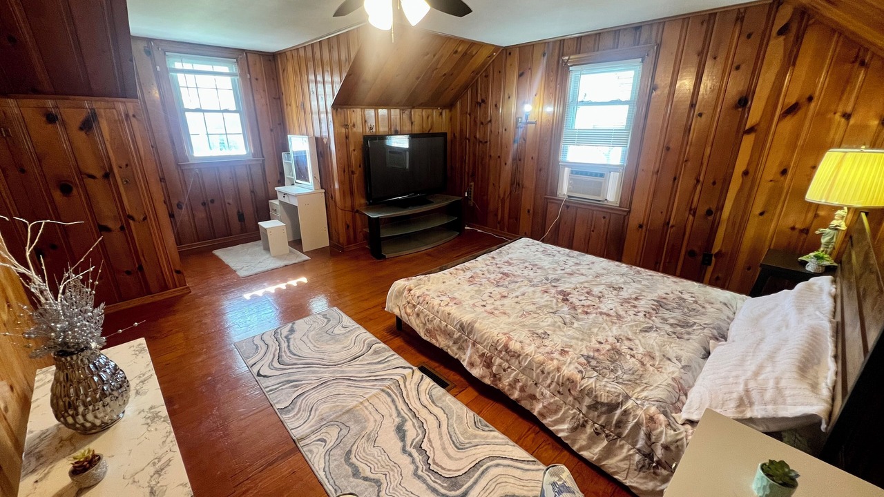 Photo of Bedroom in Weldon Spring Heights