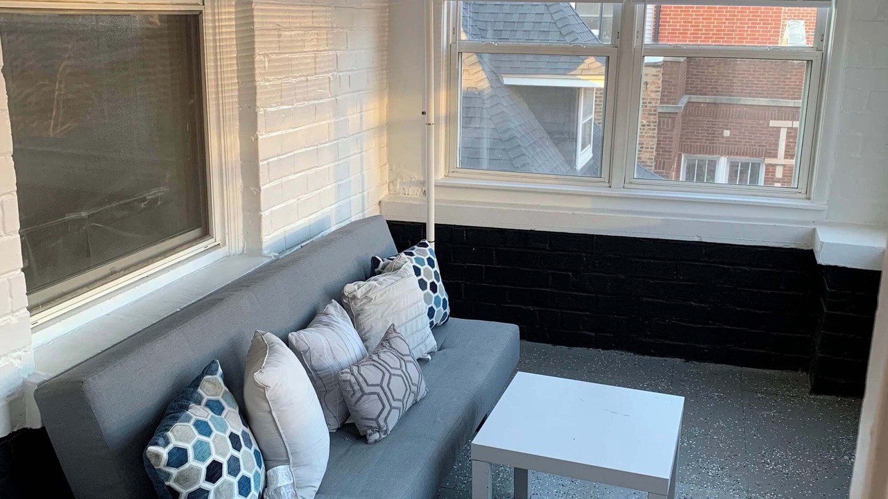 Photo of Livingroom in Edgewater Beach