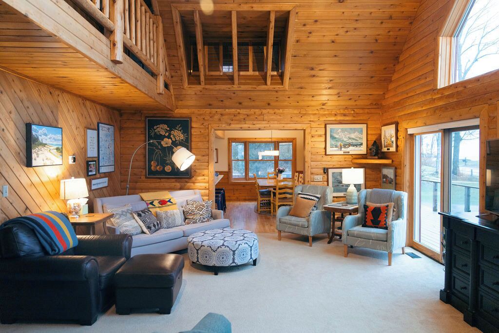 Photo of Livingroom in Suttons Bay
