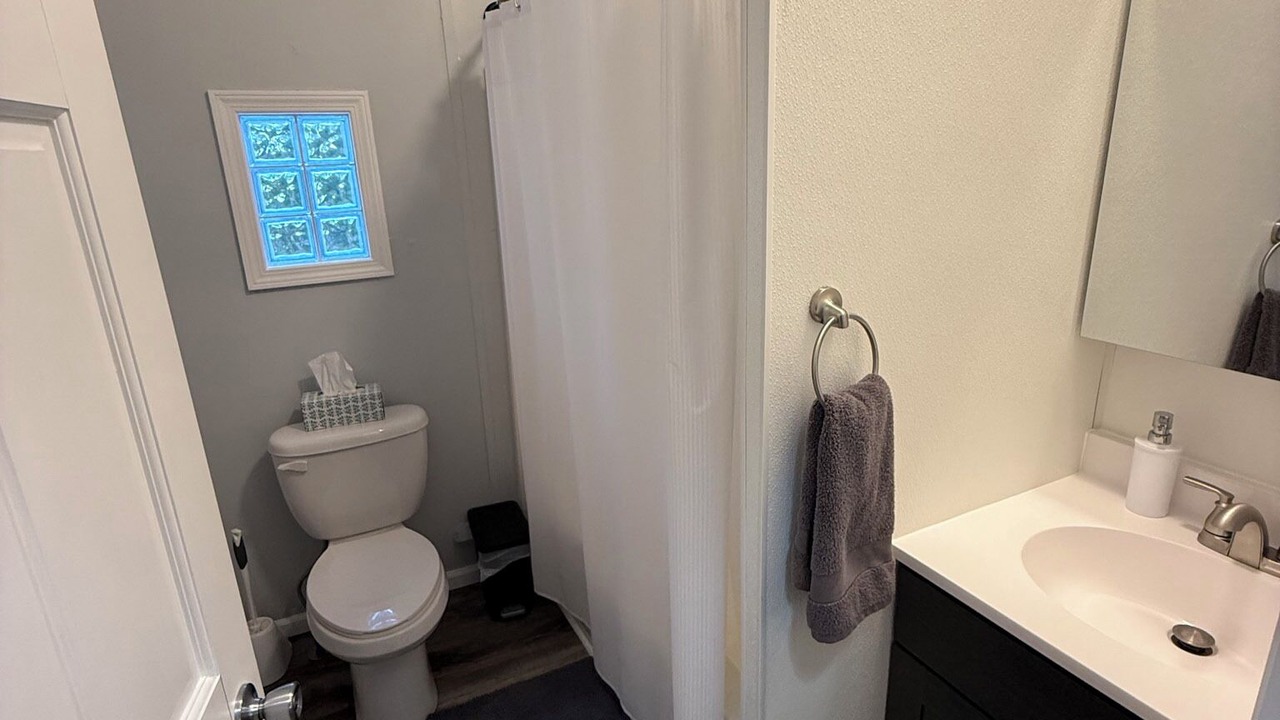 Photo of Bathroom in Sunrise Beach