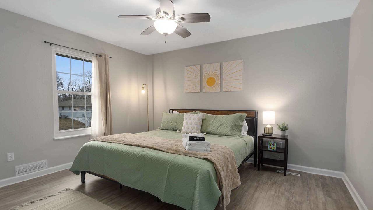 Photo of Bedroom in Blue Springs