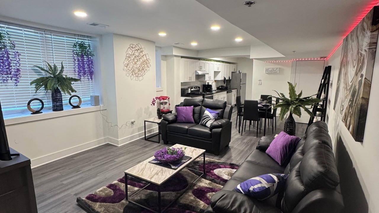 Photo of Livingroom in Midtown