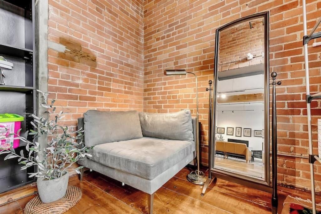 Photo of Livingroom in Detroit