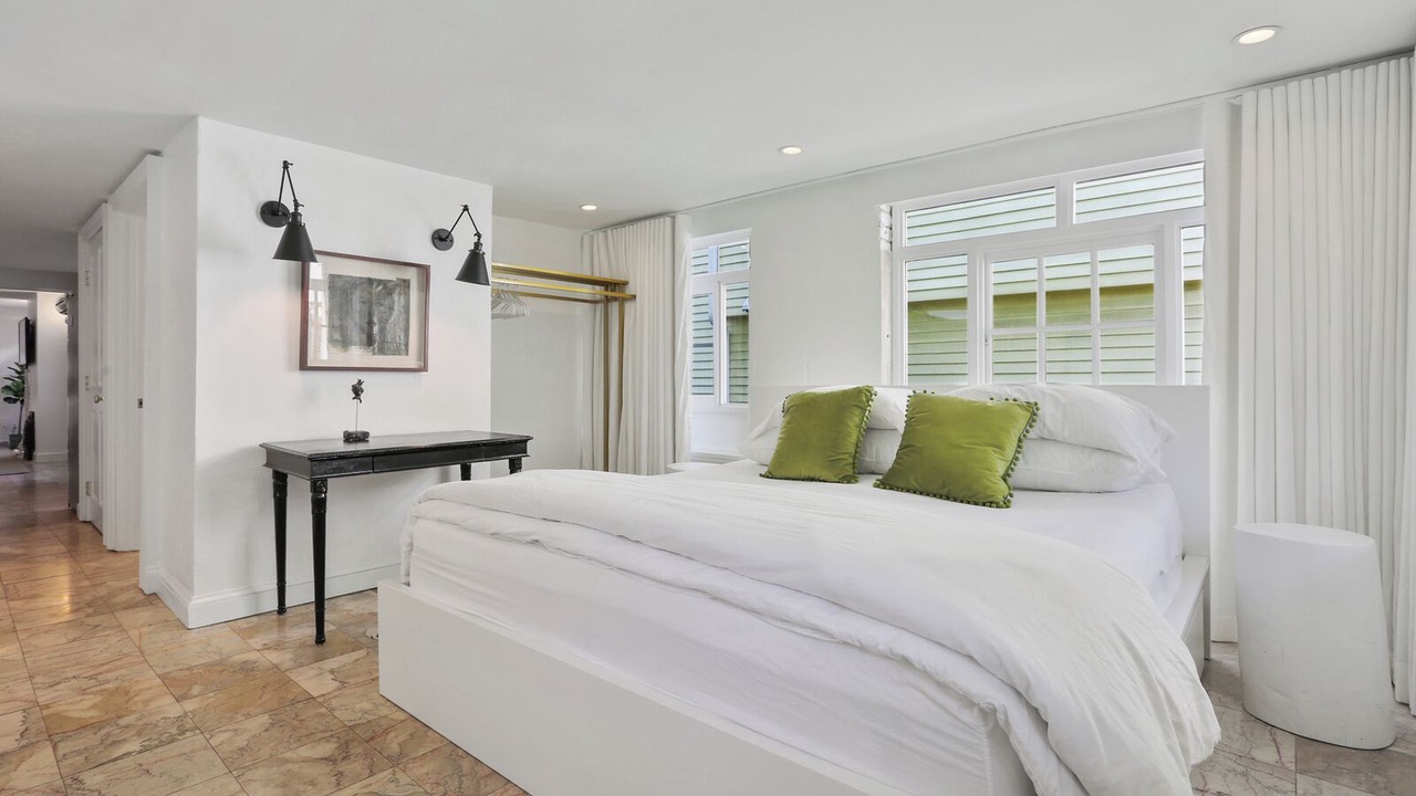 Photo of Bedroom in Esplanade Ridge