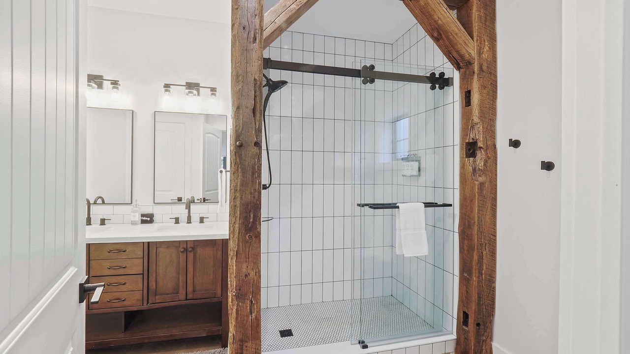 Photo of Bathroom in Cedar