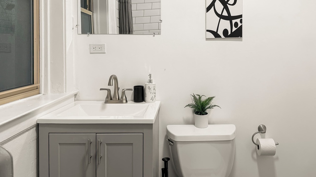 Photo of Bathroom in Avondale