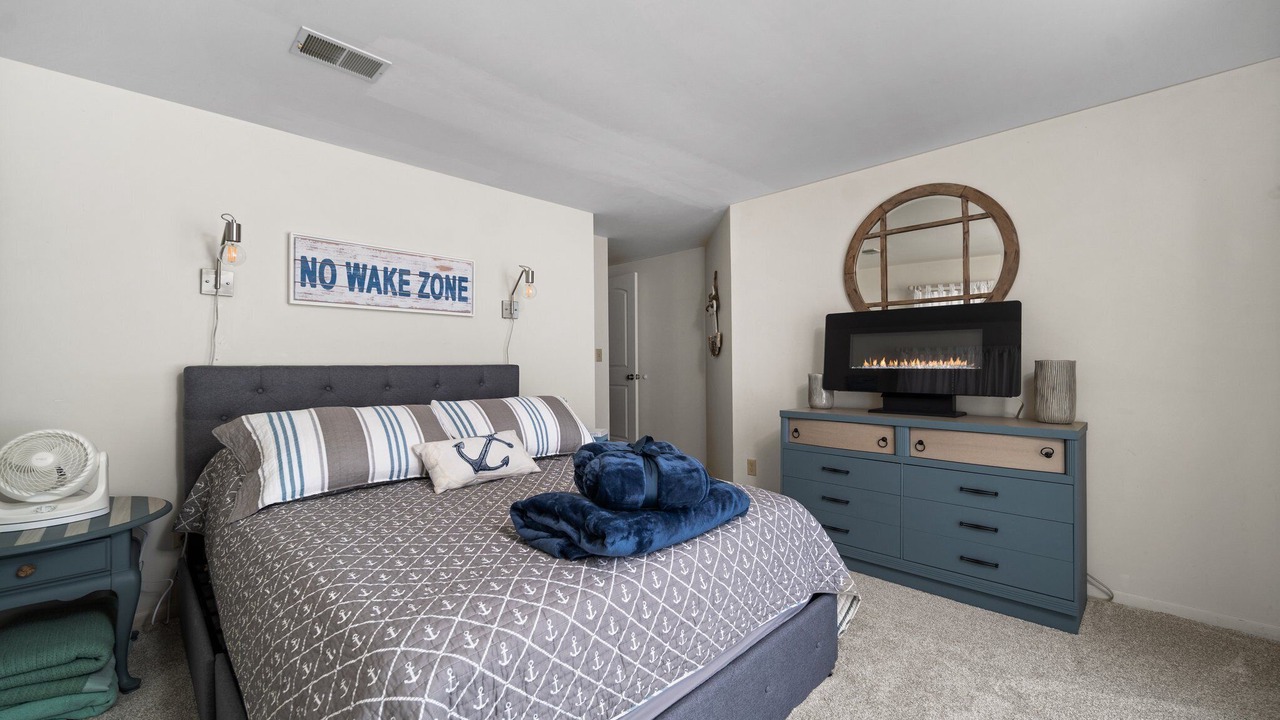 Photo of Bedroom in Lake Township