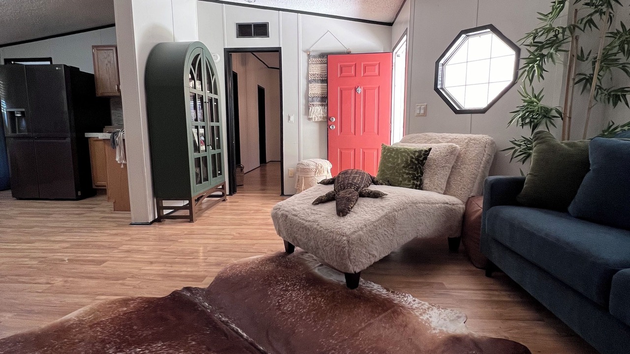 Photo of Livingroom in Bethany