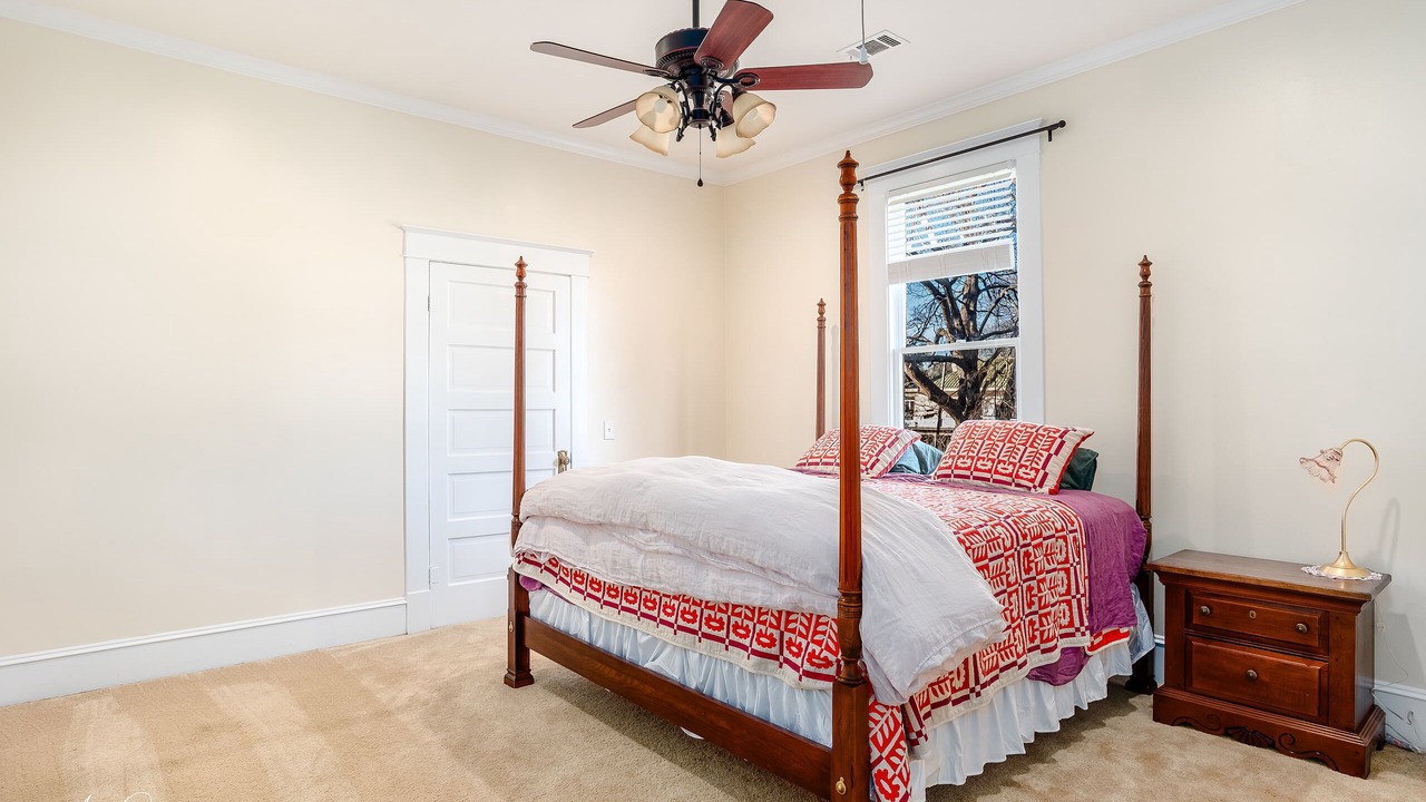 Photo of Bedroom in Fairfield Historic District